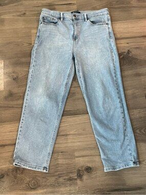 Calvin Klein Jeans Light Wash High Rise Straight Leg Stretch Jeans  sz 14